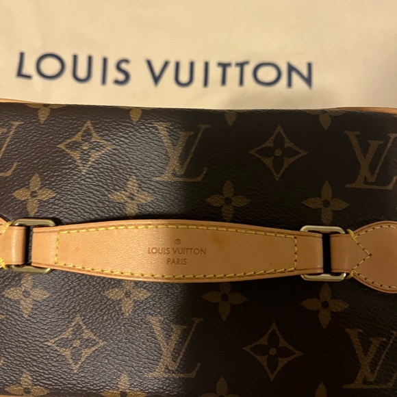 Authentic Louis Vuitton Nice Bb - Picture 3 of 16